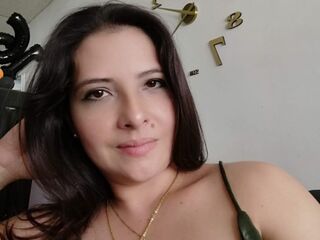 girl MonserratDuncan