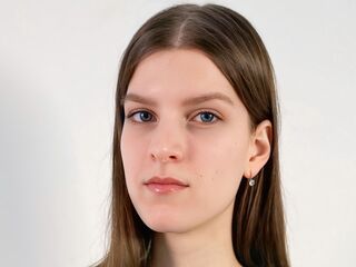 cam show MyrtieKatula