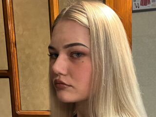 naked cam girl masturbating with vibrator NicolynMoore