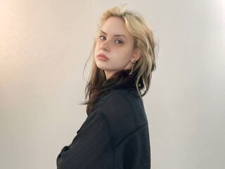 girl chatroom NildaFabros