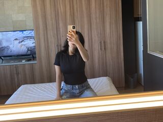 naughty camgirl fingering shaved pussy RaineZap
