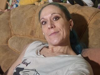 camgirl showing pussy RamonikaAlice