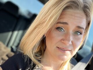 cam girl spreading pussy Renegadebarbie