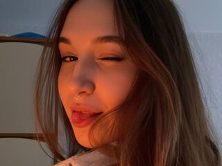 hot camslut RiannaBrown