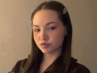 cam girl showing tits RolandeViscarra