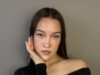 hot cam girl masturbating with dildo RosannShrier