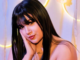 naughty cam girl fingering shaved pussy RoussieHill