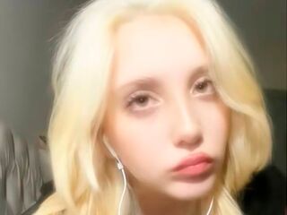 nude gamgirl RubiAntonakos