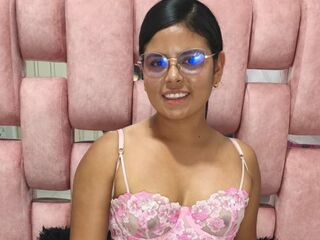 hot cam girl masturbating SalomeHarman