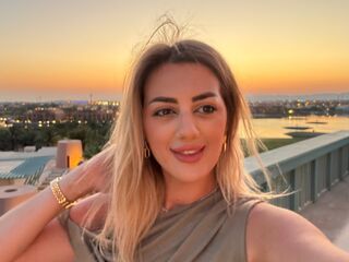 beautiful camgirl SarahCollie