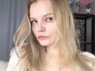 nude webcam girl photo ShelyMilan