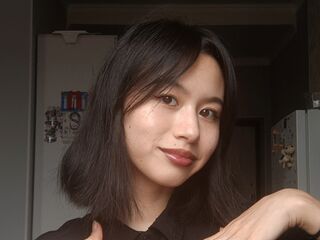 camgirl fingering shaved pussy SofieVogel
