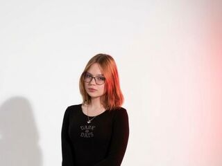 hardcore sex show SuzanGoldstein