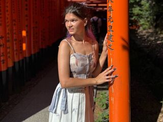 sexy cam girl picture ThuAllin