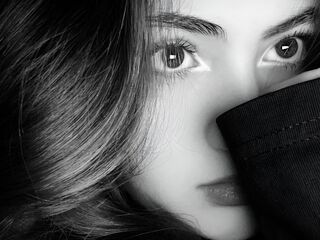 girl cam naked VickyToure