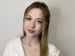 cam girl playing with dildo ViolaKranze