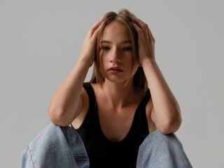 naked girl with webcam masturbating with vibrator WesleyBurchess