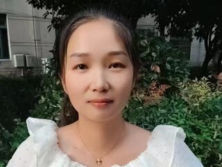 naughty cam girl fingering shaved pussy Yingmeizi