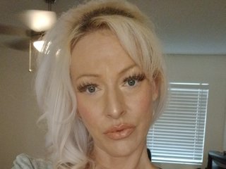 Blondebaddiesum